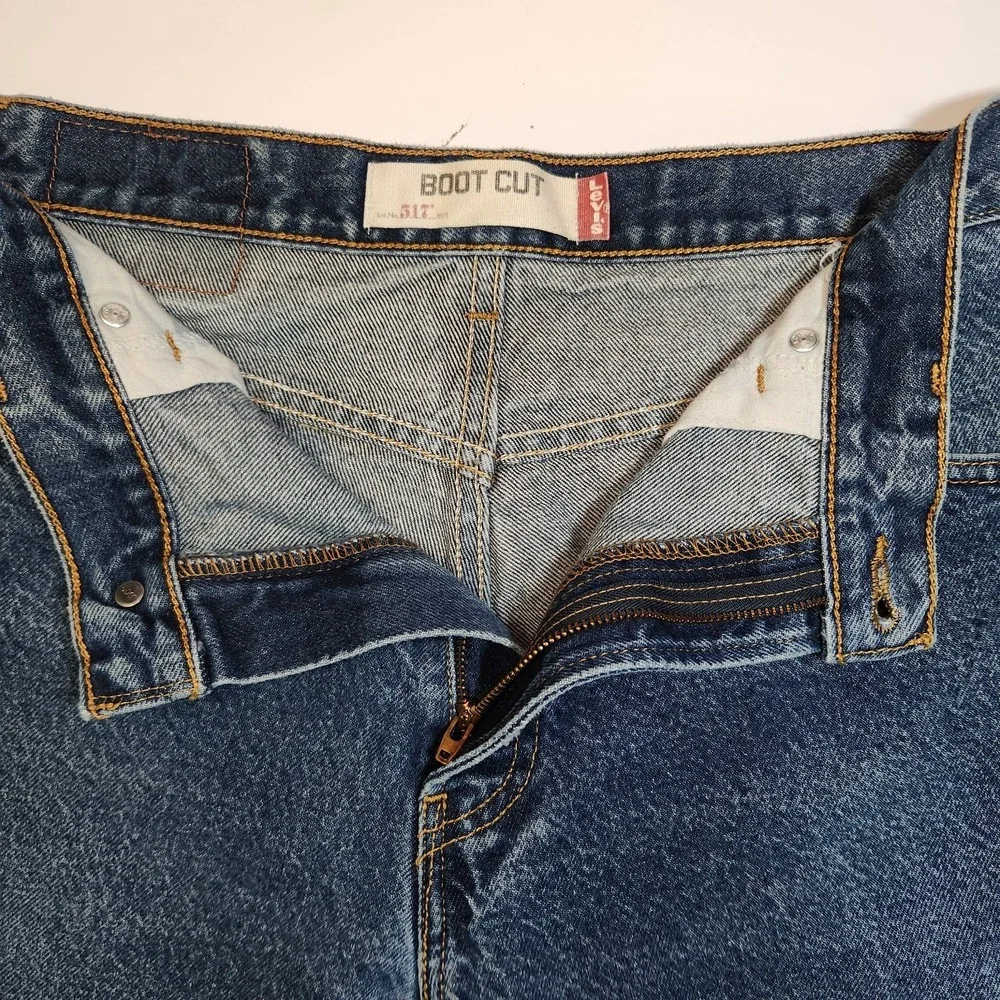 Levi's 517 Boot Cut Jeans Tag 33x32 Fits 32x31 Medium Wash Cotton 2009 Mexico
